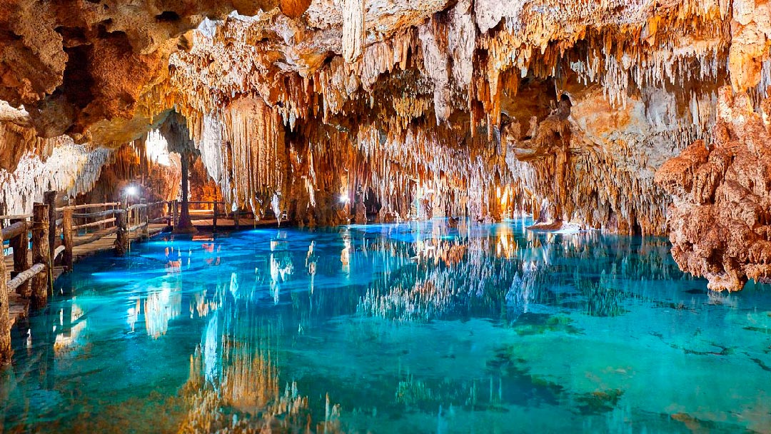 cenote-akumal